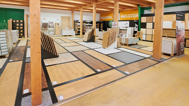 Ausstellung für Bodenbeläge mit Holz-, Vinyl- und Designböden – Inspiration für Renovierer und Bauherren.